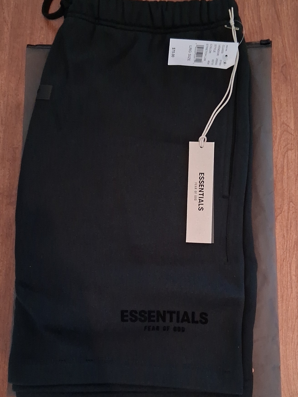 ESSENTIALS Stretch Limo Shorts